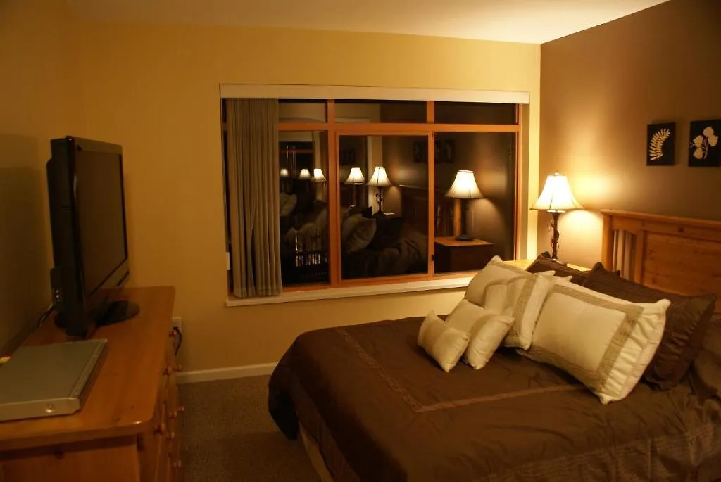 Whistler Superior Properties 0*,